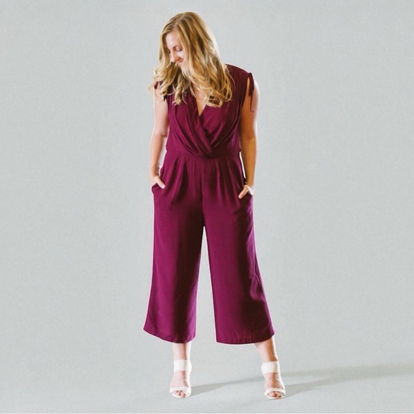 Gal Meets Glam Dresses & Skirts - Gal Meets Glam Luella Cropped Jumpsuit | Size 6 | Burgundy | Excellent ✨